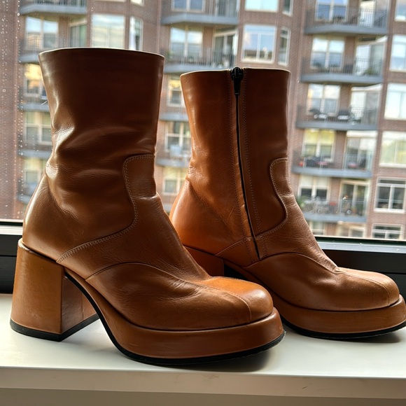 Steve Madden Bernadette Leather Boot - Picture 2 of 4